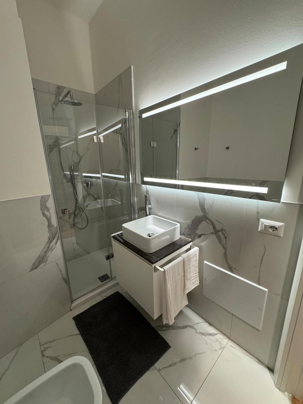 Luxury San Babila Appartamento *